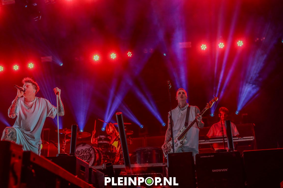 THE DIRTY DADDIES     (10)